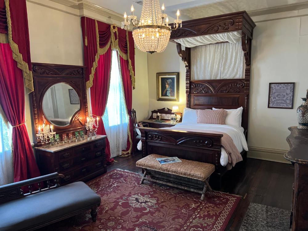 Deluxe Suite interior
